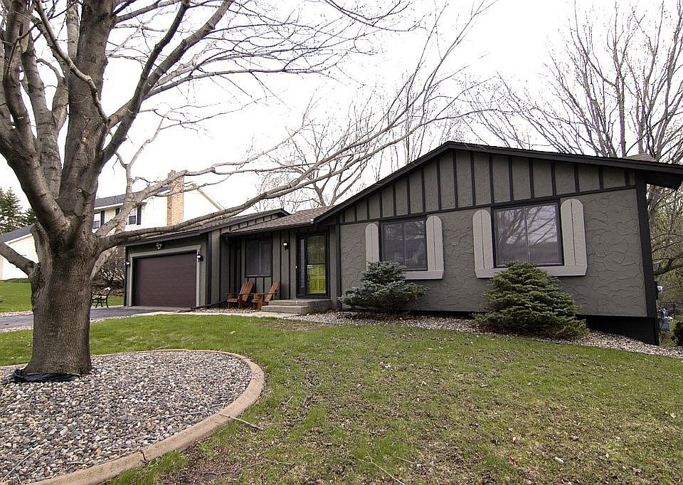 1st image of 109 Knoll Cir E