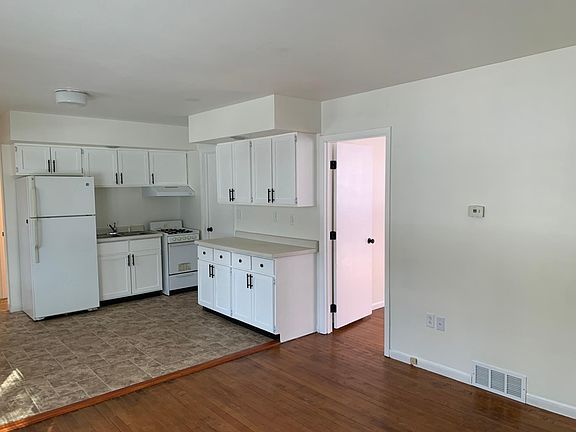 2nd image of 115 N 4th Ave #A