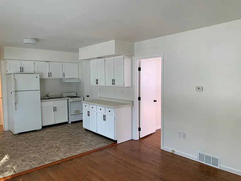 115 N 4th Ave #A — Photo 2