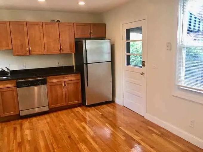 466 Cambridge St #1 — Photo 5