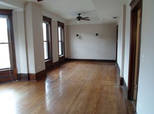 857 W Addison St APT 2, Chicago, IL 60613