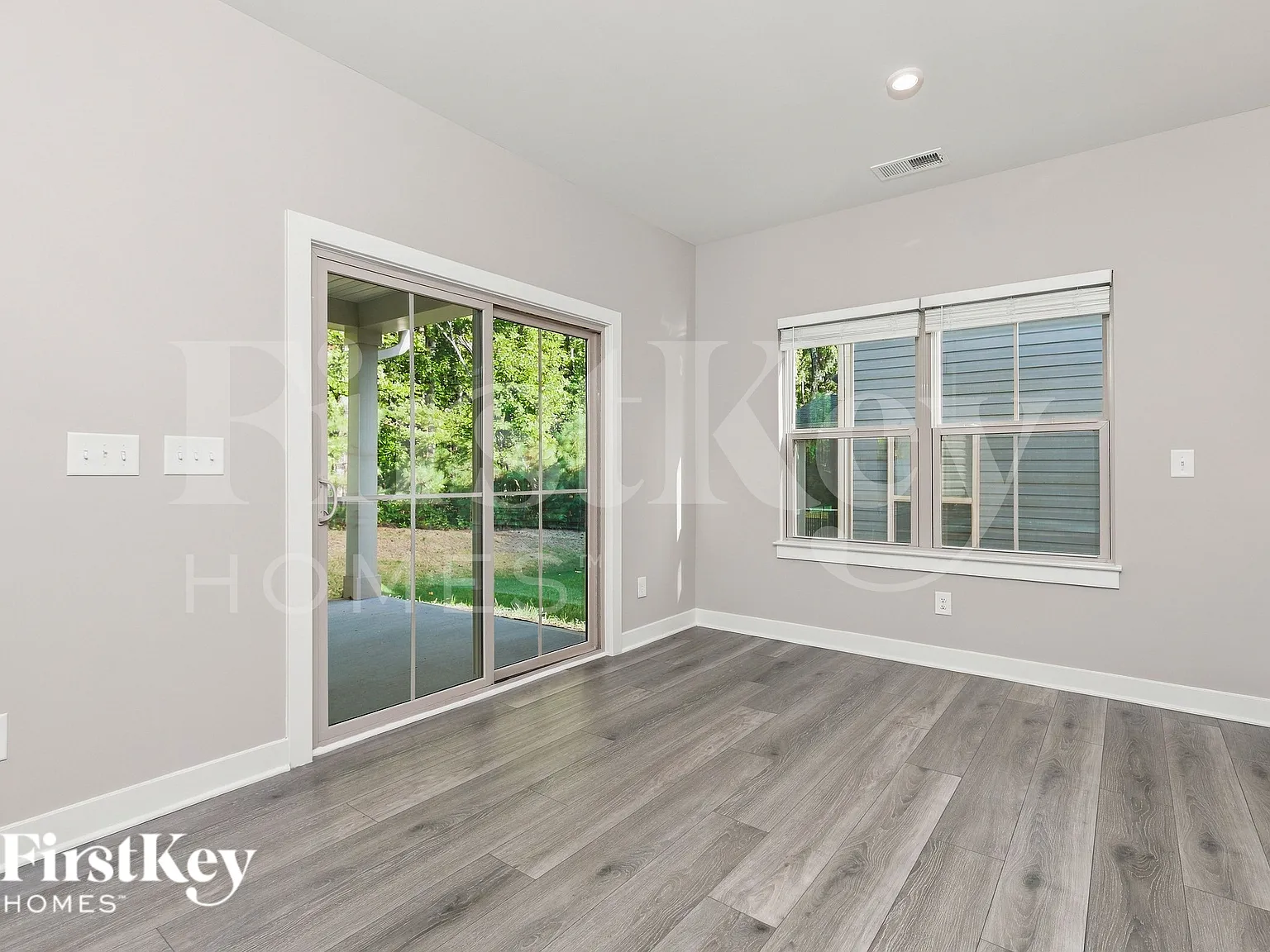 4 bed, 2.5 bath, 3033 sqft, $2,890 — Photo 4