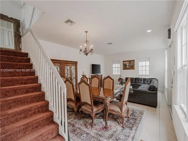 623 SW 146th Ter — Photo 4