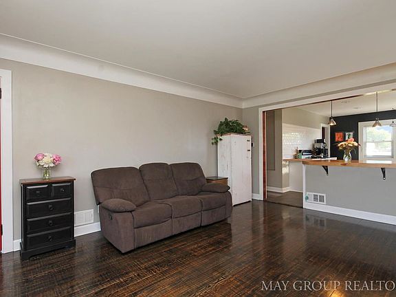 5th image of 1141 Hovey St SW