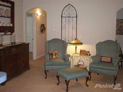 4th image of 108 Taos Cir