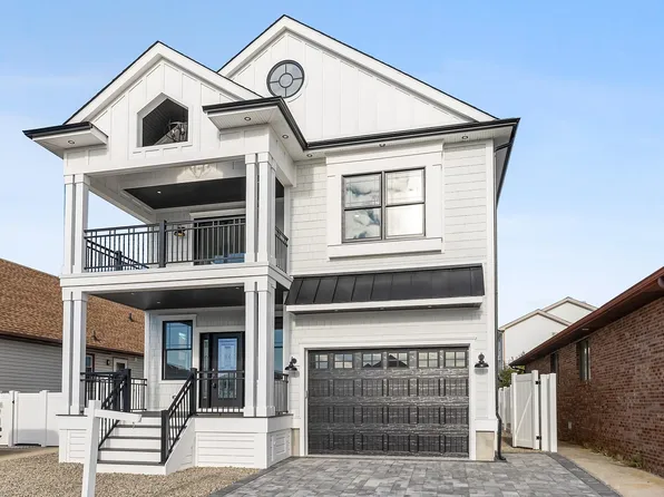 101 W Saint Louis Ave, Wildwood Crest, NJ 08260