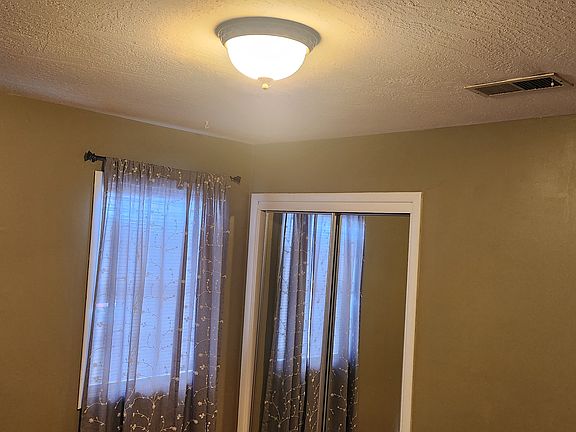 5th image of 102 Southern Hills Dr