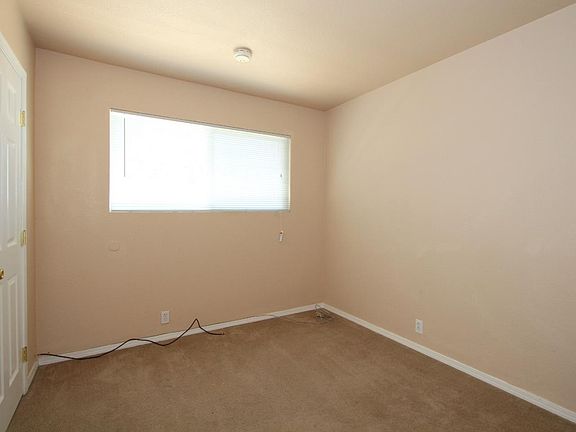 4th image of 359 Las Animas Cir