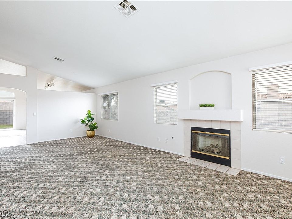 1st image of 133 Vista Del Lago St