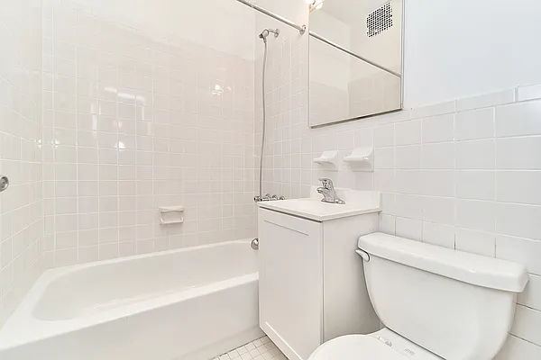 Rented by Living New York | media 8