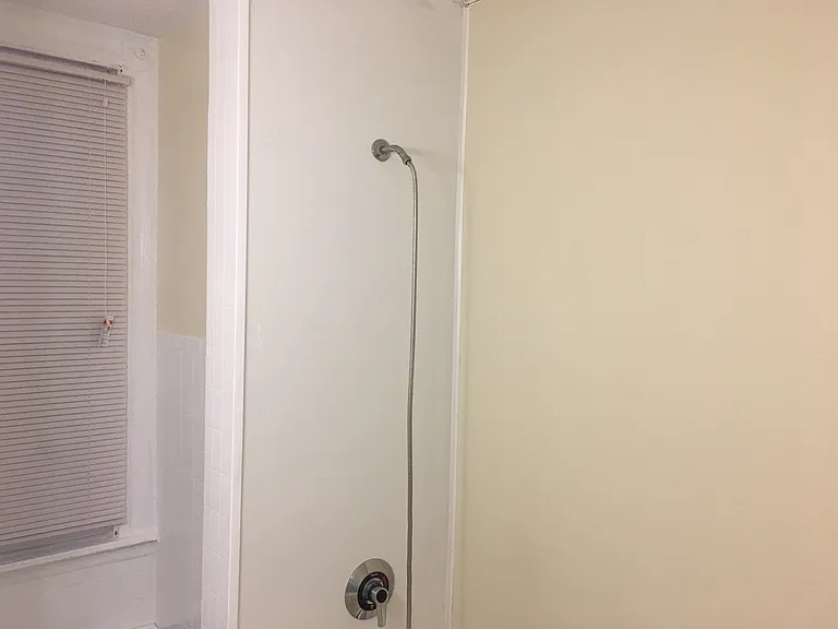 28 Cedar St #1 — Photo 31