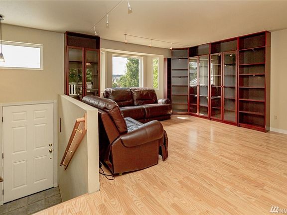 3rd image of 413 4th Ave S