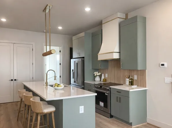 102 Fairview Ct, Nashville, TN 37203