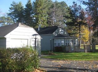 5790 Berg Rd, Buffalo, NY 14218