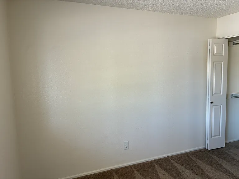 5637 W Yucca St — Photo 23