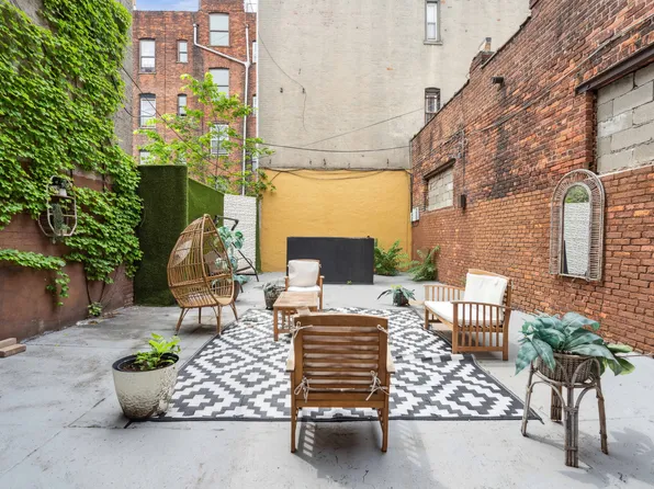 248 Rochester Avenue image 3 of 10