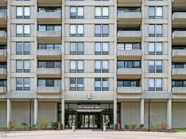 1 Bratenahl Pl APT 1109, Bratenahl, OH 44108