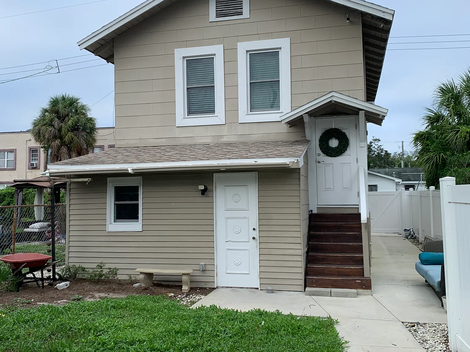 2 bed, 650 sqft, $1,895 — Photo 1