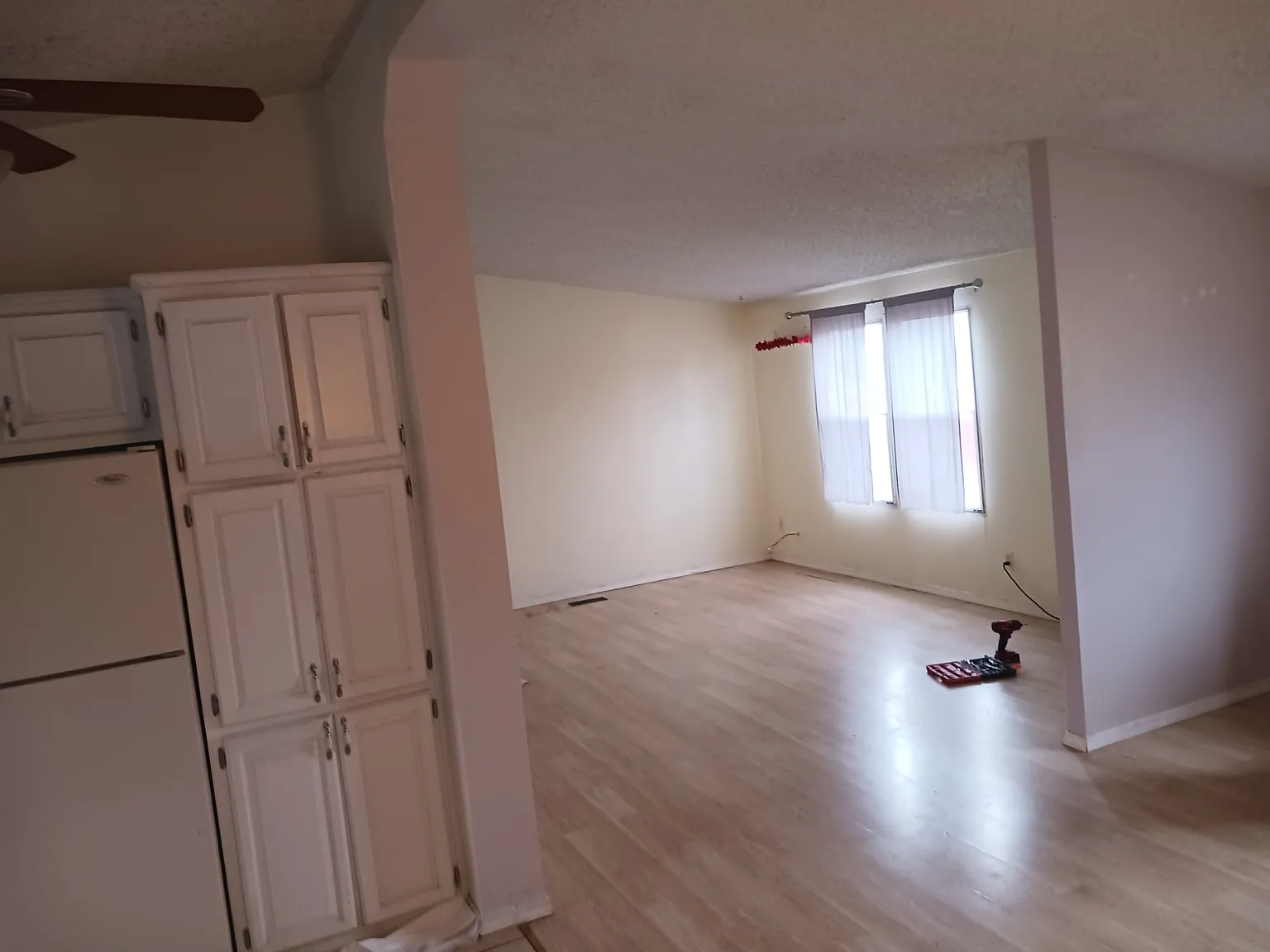 3 bed, 1289 sqft, $2,300 — Photo 4