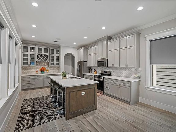 5th image of 6533 Castlebay Dr