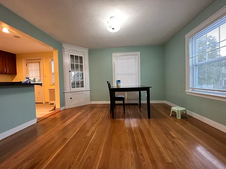 18 Glen Rock Ave — Photo 5