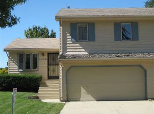 1410 Challis Dr, Bloomington, IL