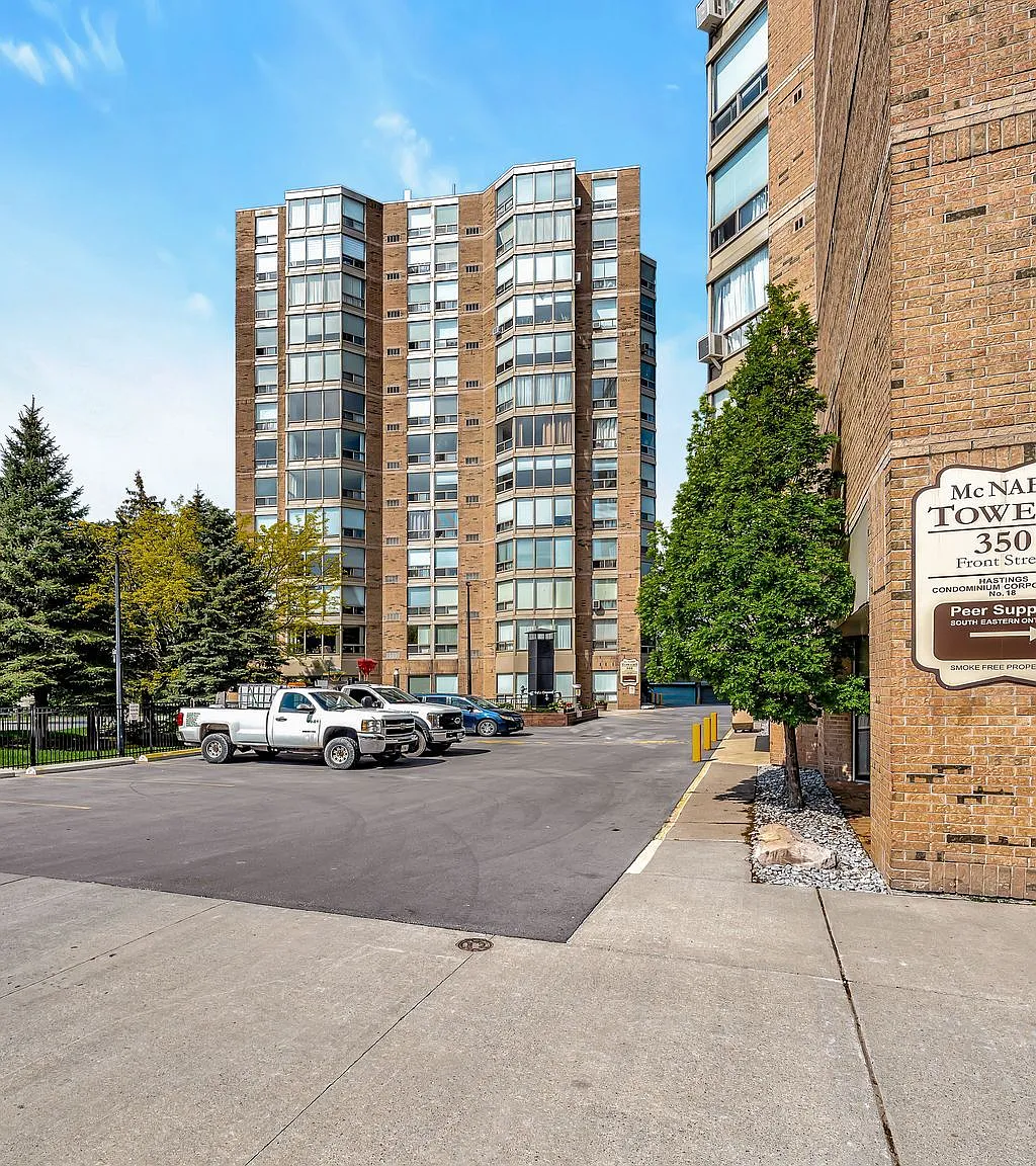 McNaab Towers — Photo 3