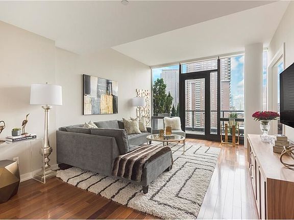 3rd image of 101 Warren St #11I