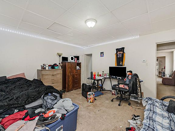 4th image of 3654 Glenway Ave