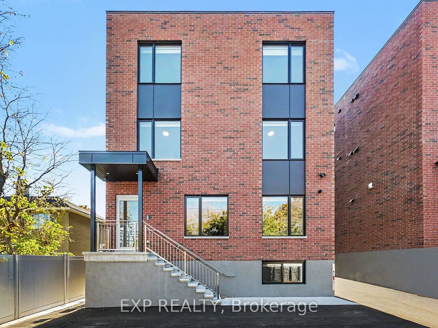 1299 Dorchester Ave — Photo 4