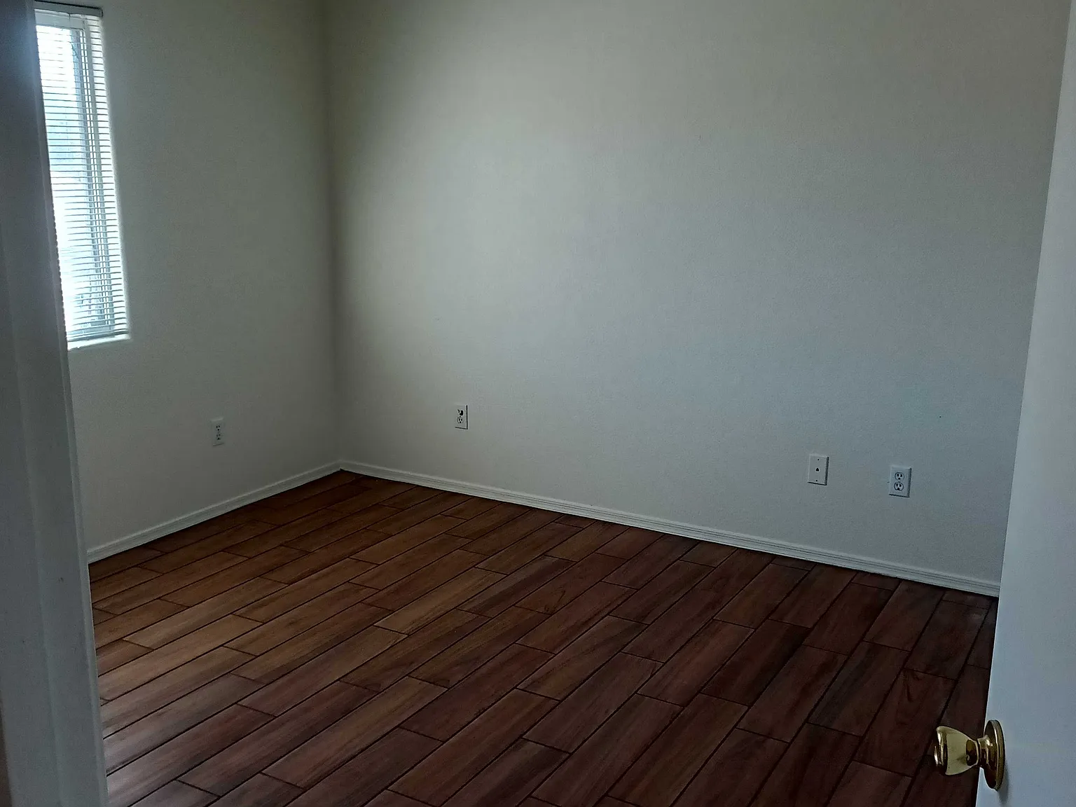 2 bed, 1041 sqft, $1,400 — Photo 4