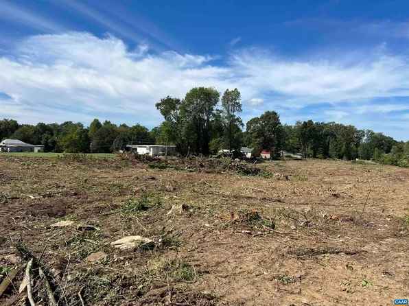 Virginia Ave, Mineral, VA 23117