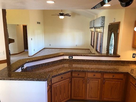 3rd image of 1427 Canter Cir