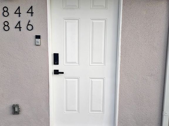 2nd image of 2844 Rosanna St