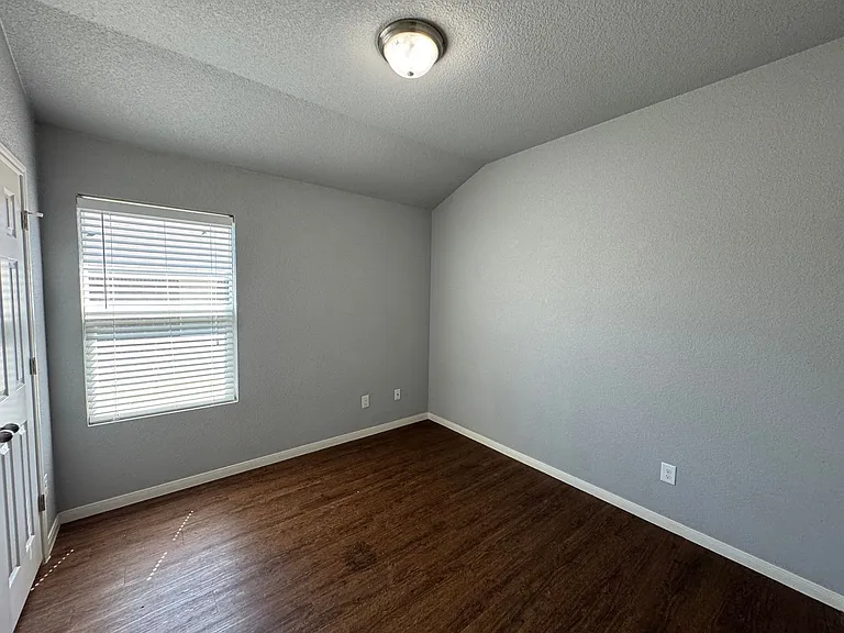 3802 John Chisholm Loop — Photo 11