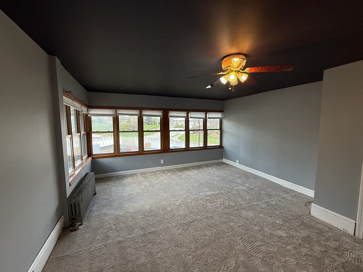 Building Photo - 612 Grove St #2
