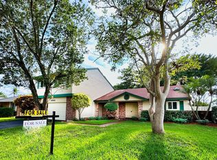 13830 Roanoke St, Fort Lauderdale, FL 33325