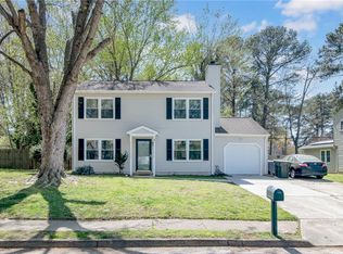 4 Kings Landing Ln, Hampton, VA 23669