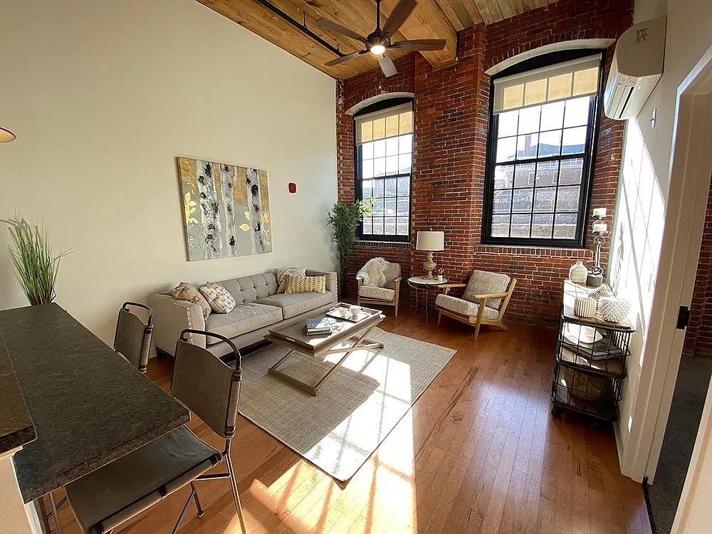 Lincoln Lofts — Photo 2