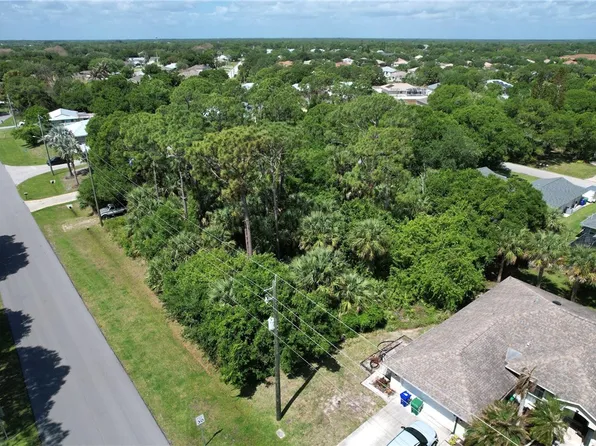 Tulip Dr, Sebastian, FL 32958