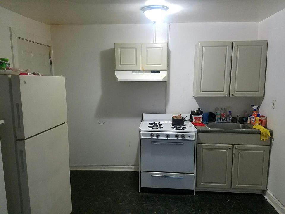 1st image of 1717 Guilford Ave #3