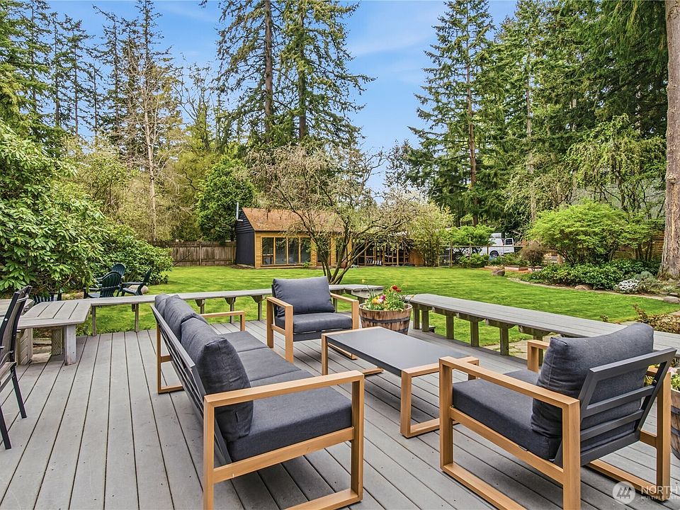 1st image of 11907 103rd Avenue SW