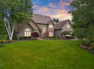 8730 Raintree Run, Poland, OH 44514