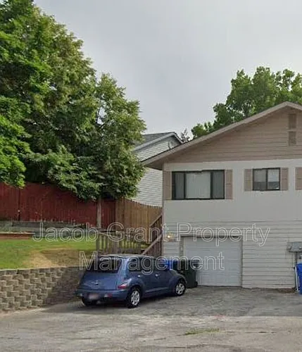 2215 Gail Dr Photo 1