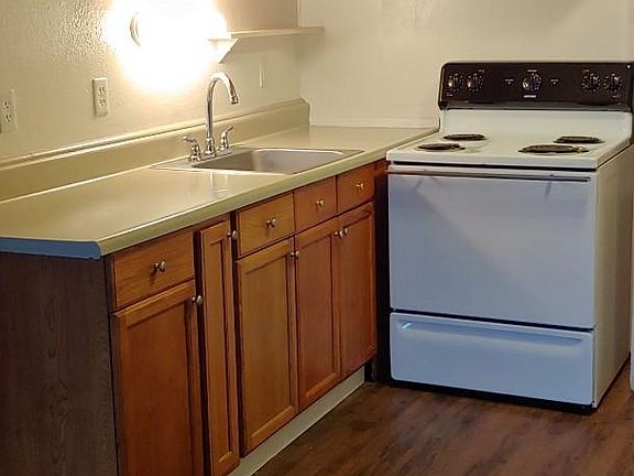 4th image of 6533 150th St SW #187