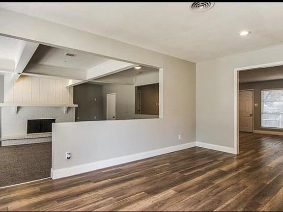 2nd image of 2512 Livenshire Dr
