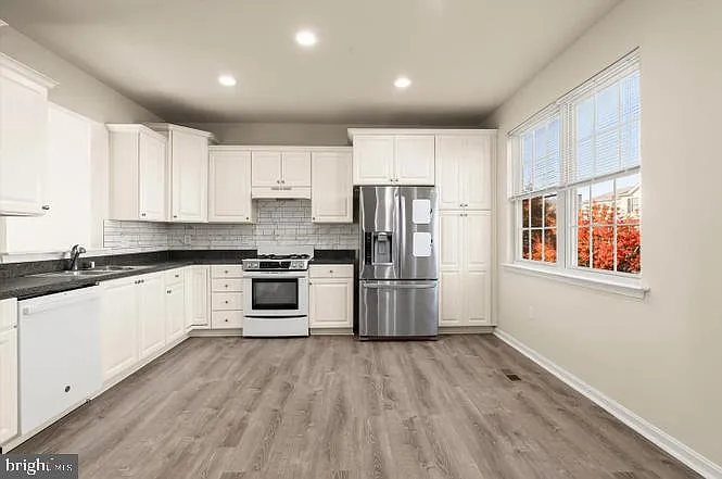 1 Karendale Ct — Photo 12