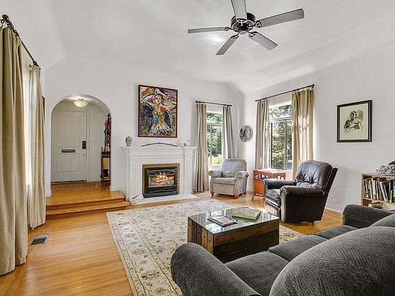 5th image of 519 Blackwood St