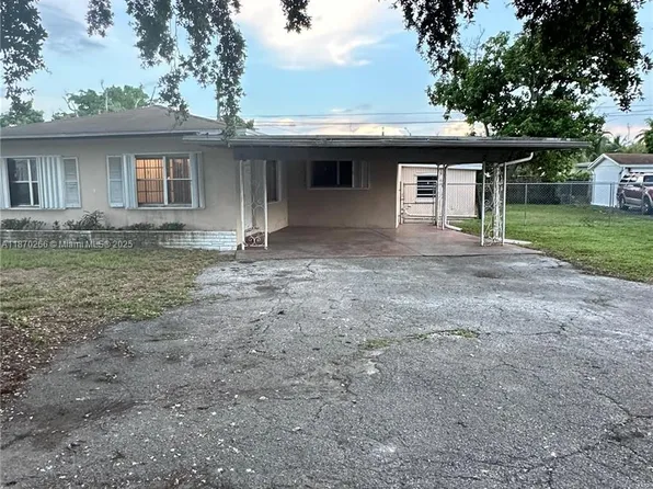 6112 Mayo St, Hollywood, FL 33023