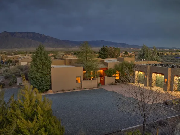 103 Todos Juntos Rd, Corrales, NM 87048